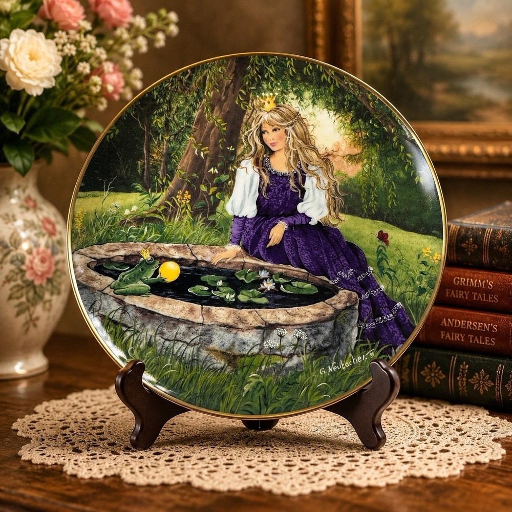 Vontage 1981 The Frog King Gerda Neubacher Kaiser Porcelain 7 1/2" Plate